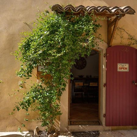 Une Chambre En Luberon Puyvert Buitenkant foto
